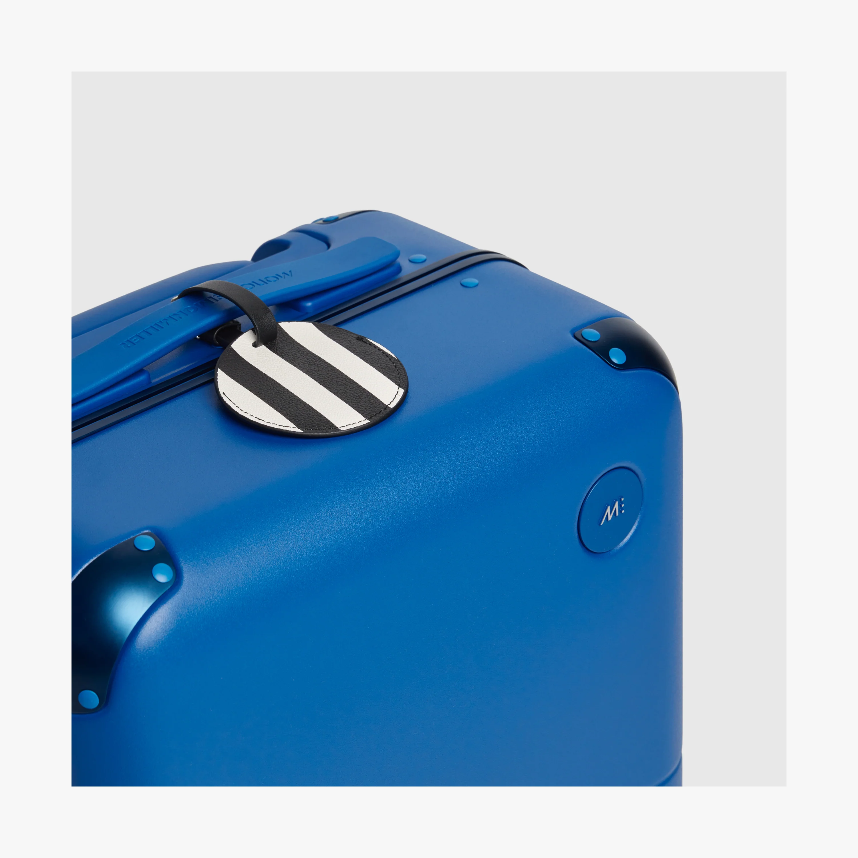 Large Hybrid CheckIn In Coastal Blue - Image 9