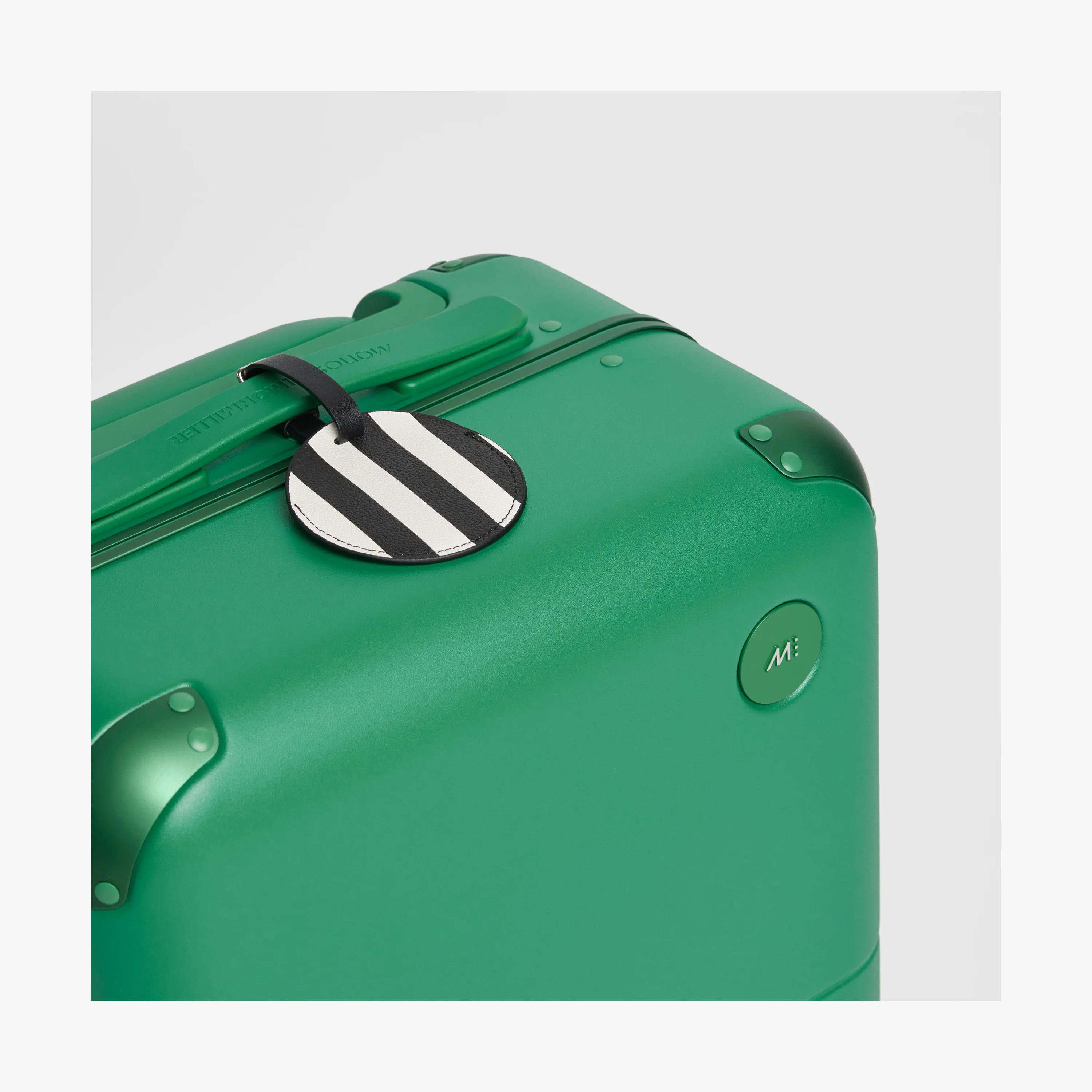 Hybrid Trunk Large In Jungle Green - Image 9